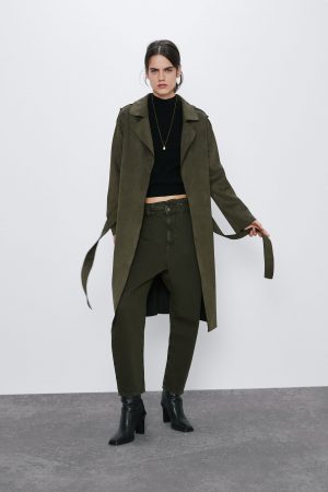 TRENCHCOAT AUS WILDLEDERIMITAT MIT GÜRTEL