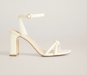 Riemensandale mit Absatz