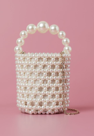 Bucket Bag mit Perlen